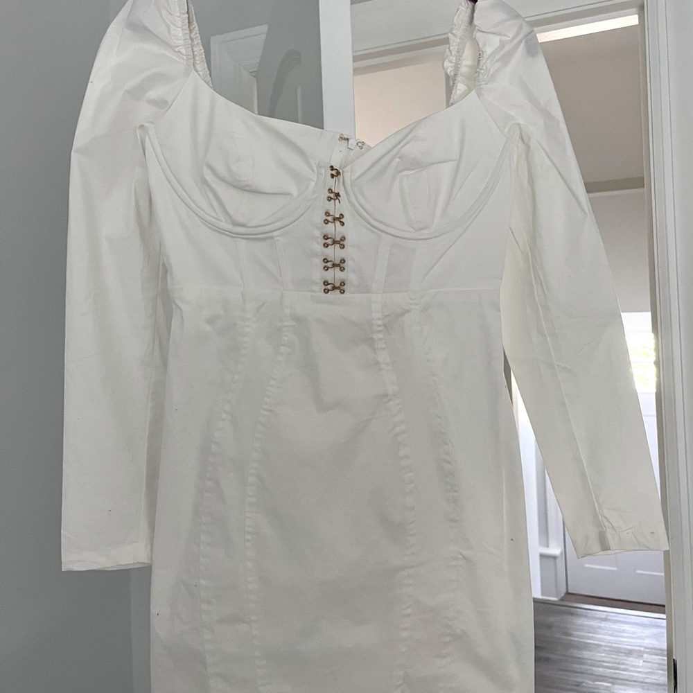 Oh Polly- White long sleeve dress- NEVER WORN W/ TAGS STILL ATTACHED! US Size 8